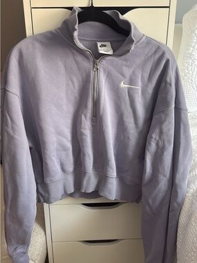 Nike Women’s Lavender Half-Zip